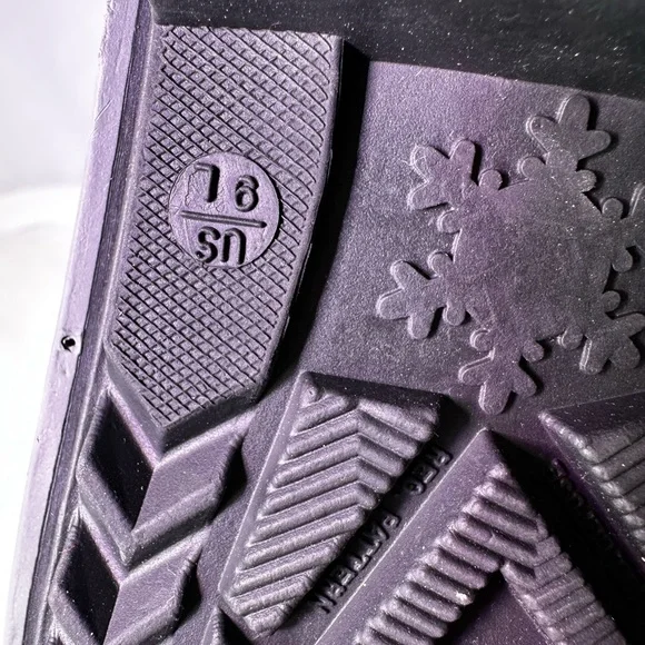 Pajar Black Snow Boots with Gray Fur